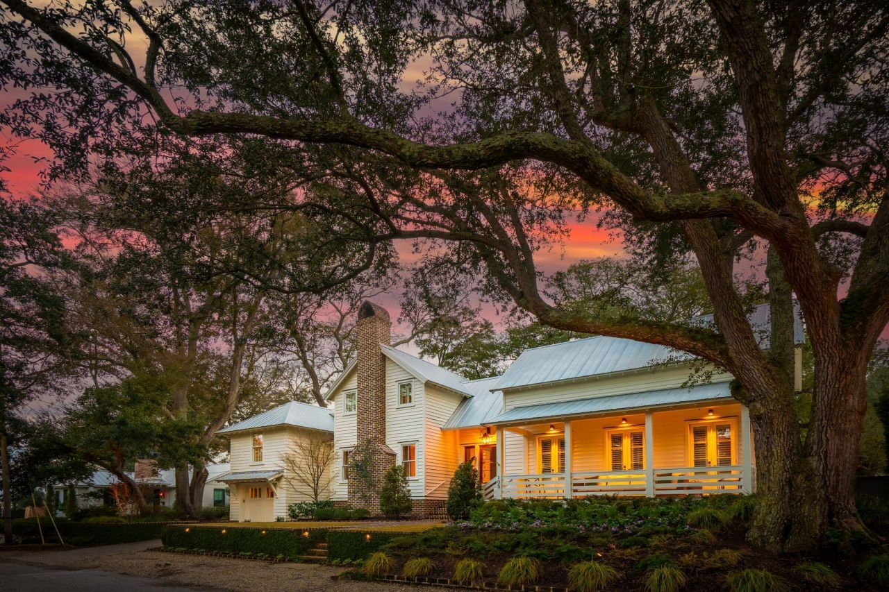 105 Friend Street Photo 59