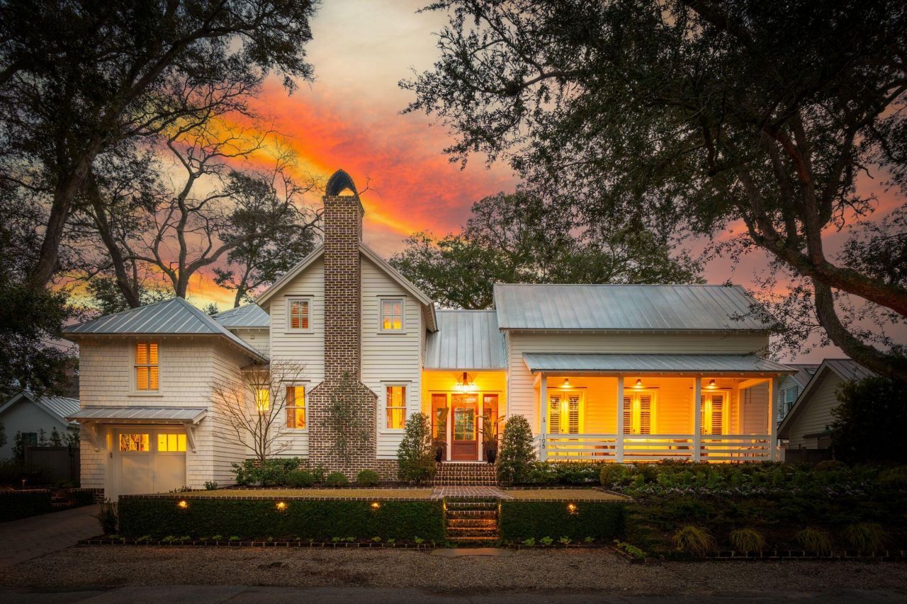 105 Friend Street Photo 60