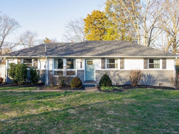 500 Whispering Hills Dr , Nashville, TN 37211