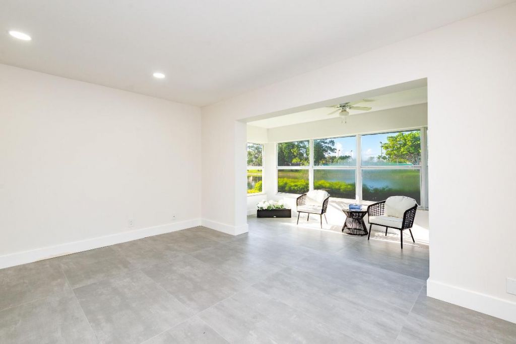 604 Laconia Circle, Lake Worth, FL 33467 Photo