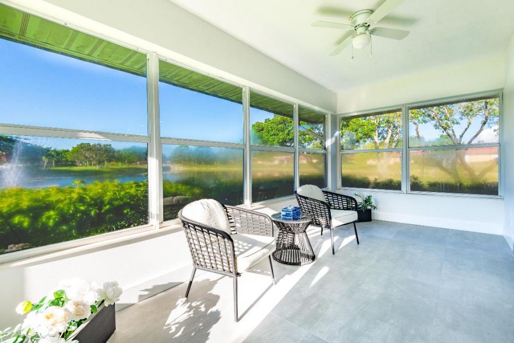 604 Laconia Circle, Lake Worth, FL 33467 Photo