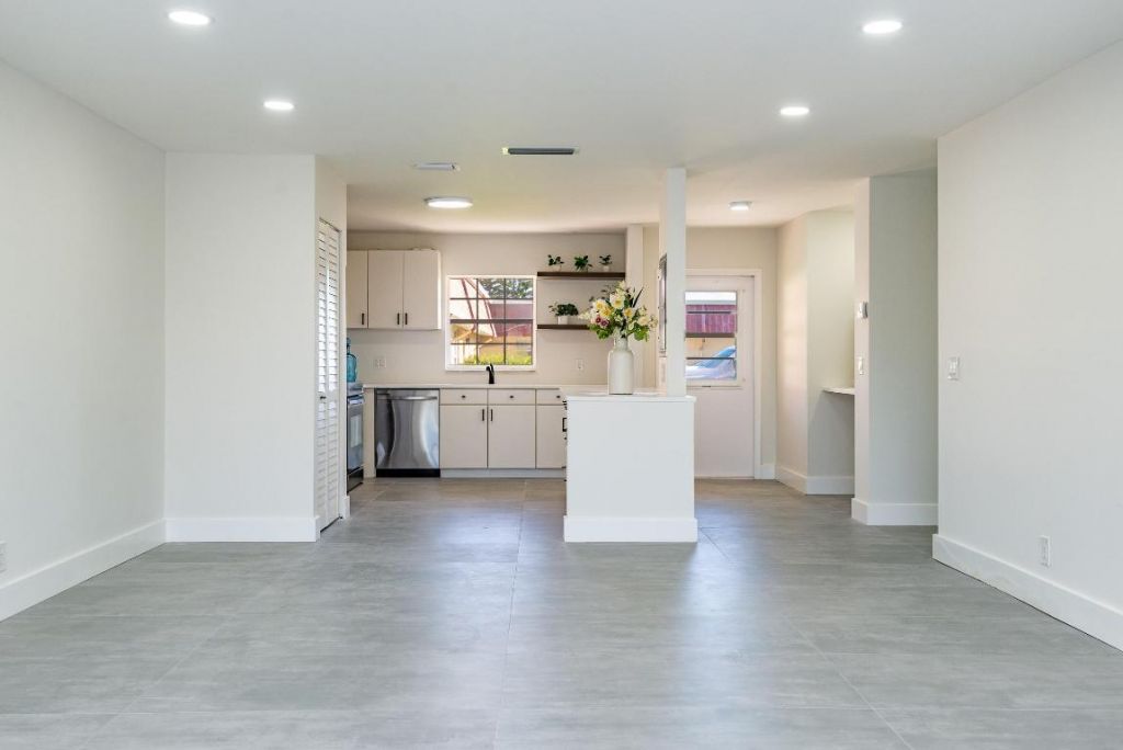 604 Laconia Circle, Lake Worth, FL 33467 Photo