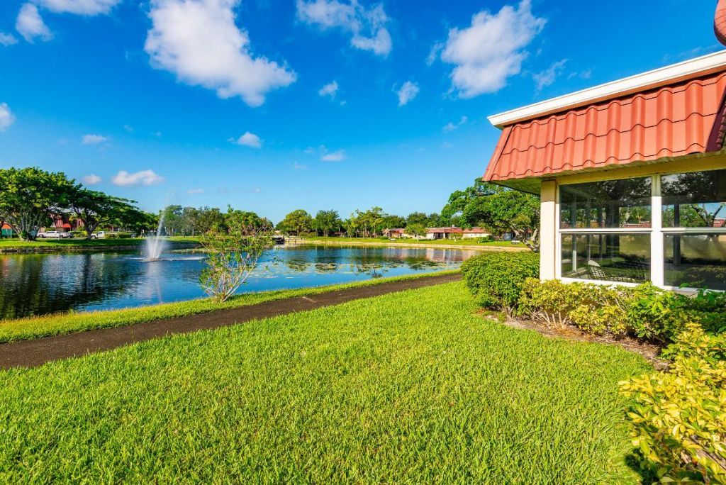604 Laconia Circle, Lake Worth, FL 33467 Photo