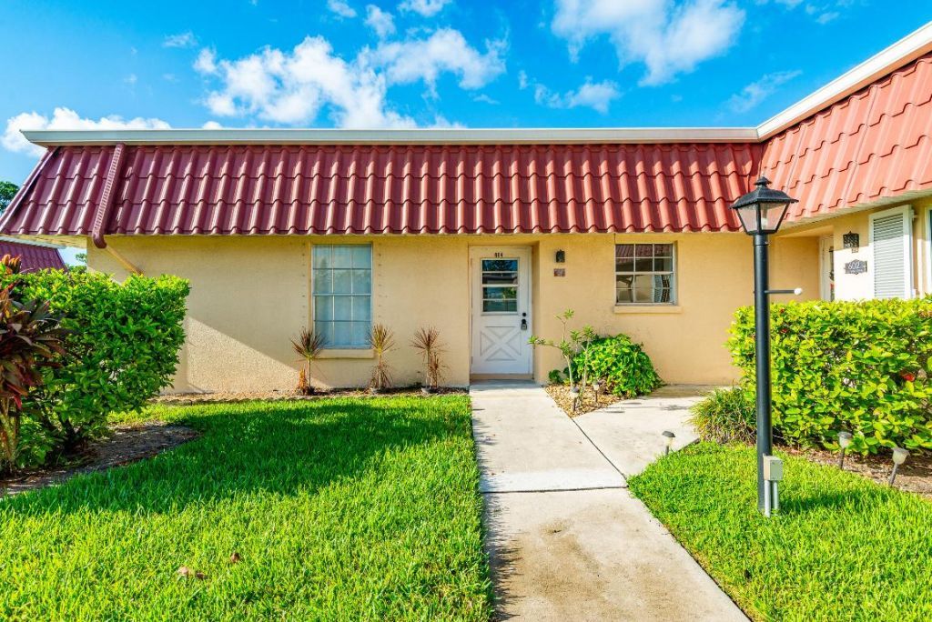 604 Laconia Circle, Lake Worth, FL 33467 Photo