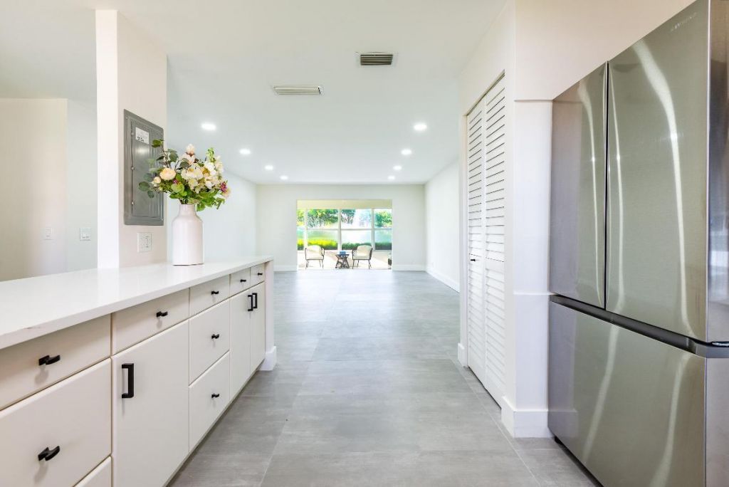 604 Laconia Circle, Lake Worth, FL 33467 Photo