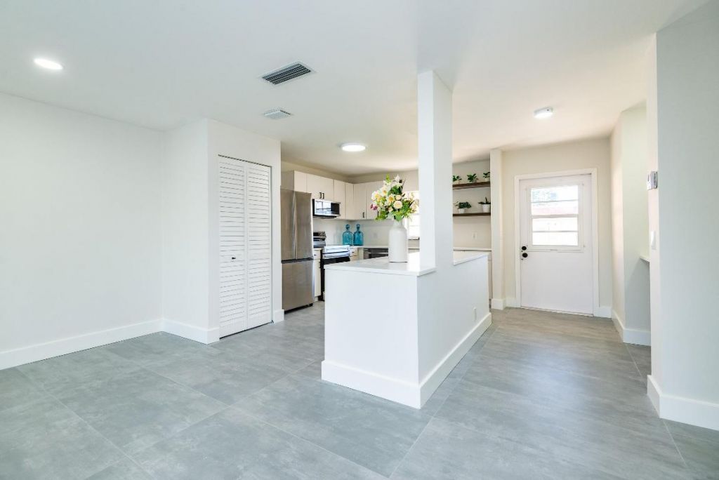 604 Laconia Circle, Lake Worth, FL 33467 Photo