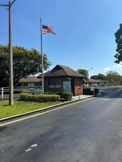 4843 Greentree Lane, Unit B, Boynton Beach, FL 33436 Photo