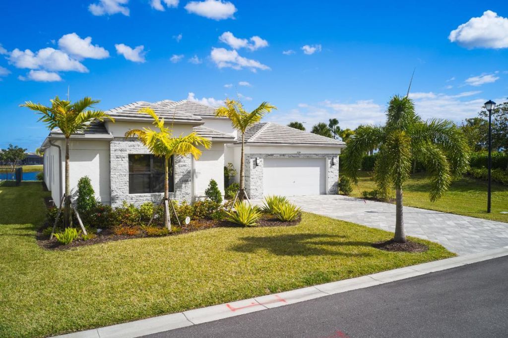 12329 SW Saltwater Drive, Port Saint Lucie, FL 34987 Photo