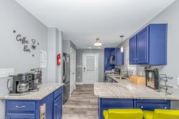 6001- 1027 S Kings Hwy. photo 4