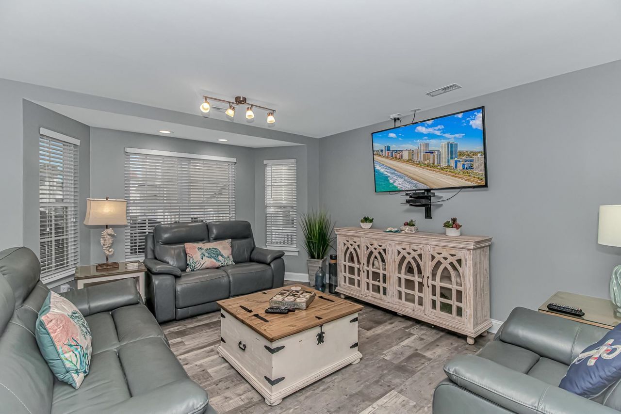 6001- 1027 S Kings Hwy. Photo 7