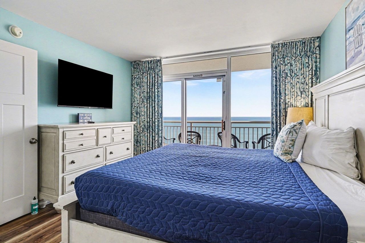 2000 N Ocean Blvd. Photo 17