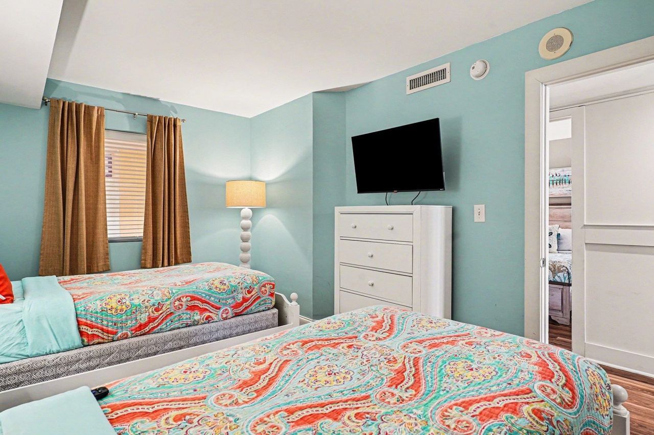 2000 N Ocean Blvd. Photo 25