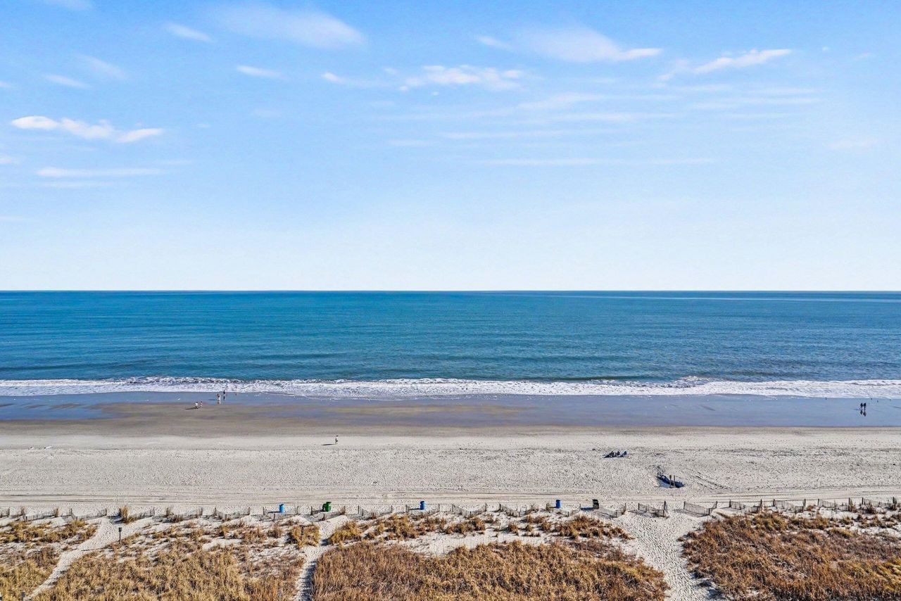 2000 N Ocean Blvd. Photo 29