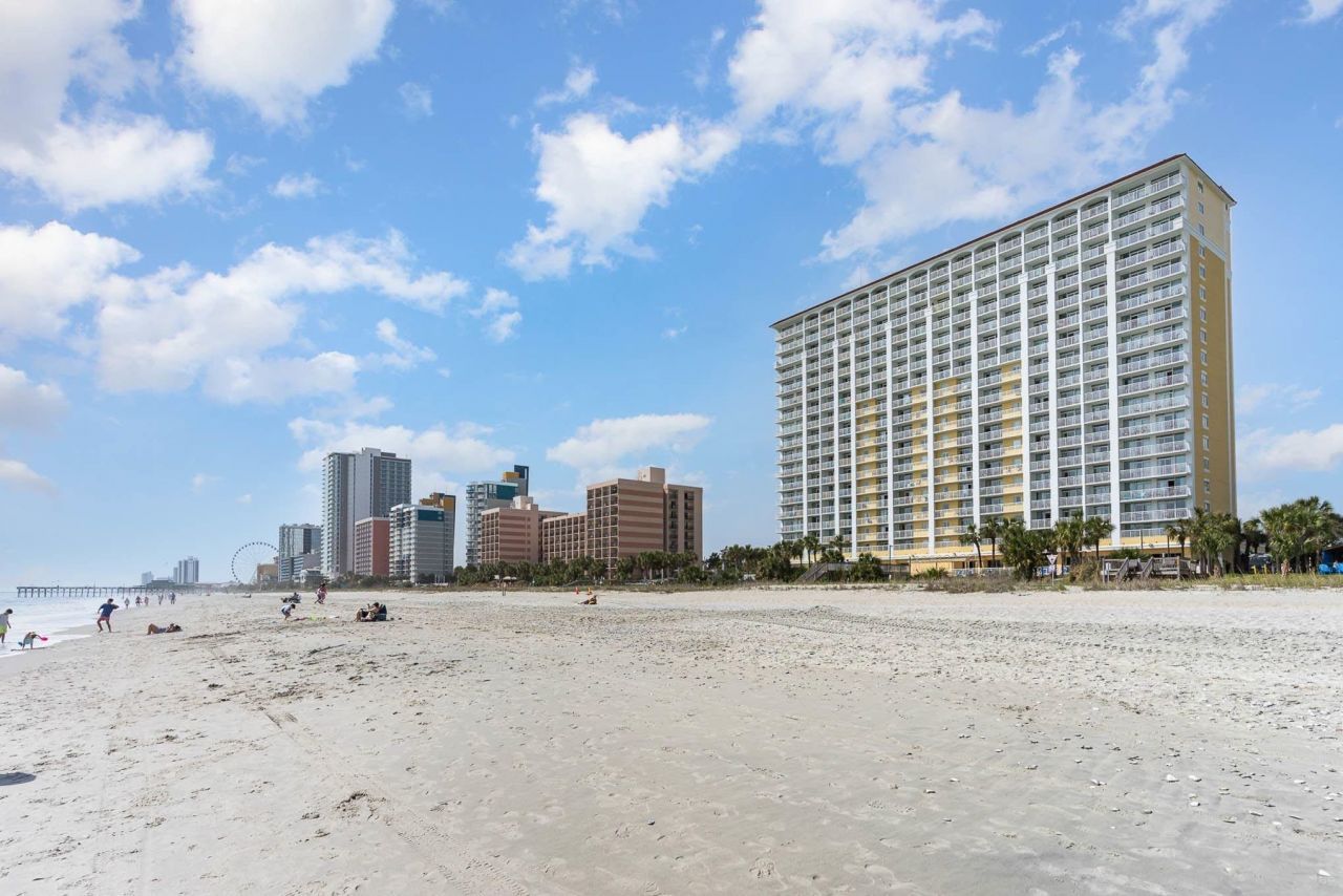 2000 N Ocean Blvd. Photo 35