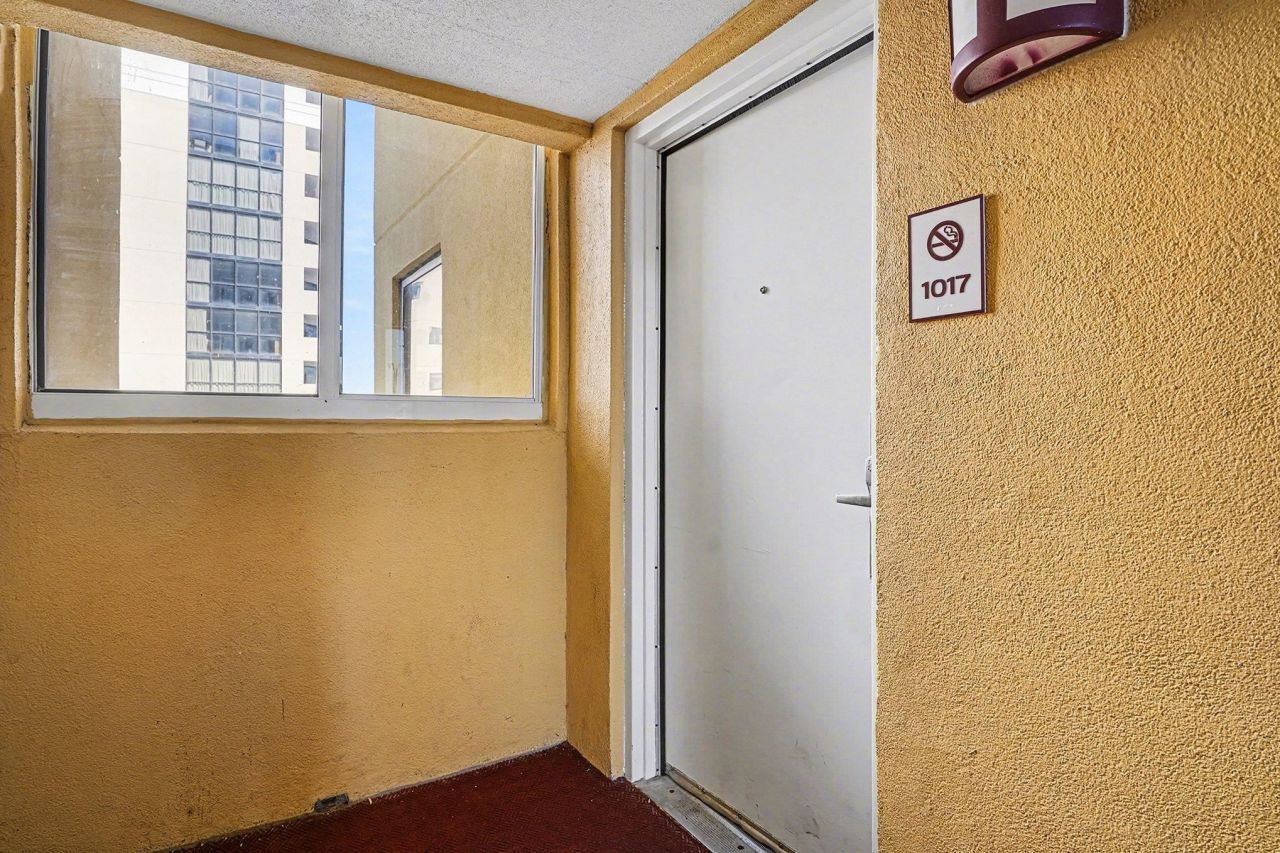 2000 N Ocean Blvd. Photo 4