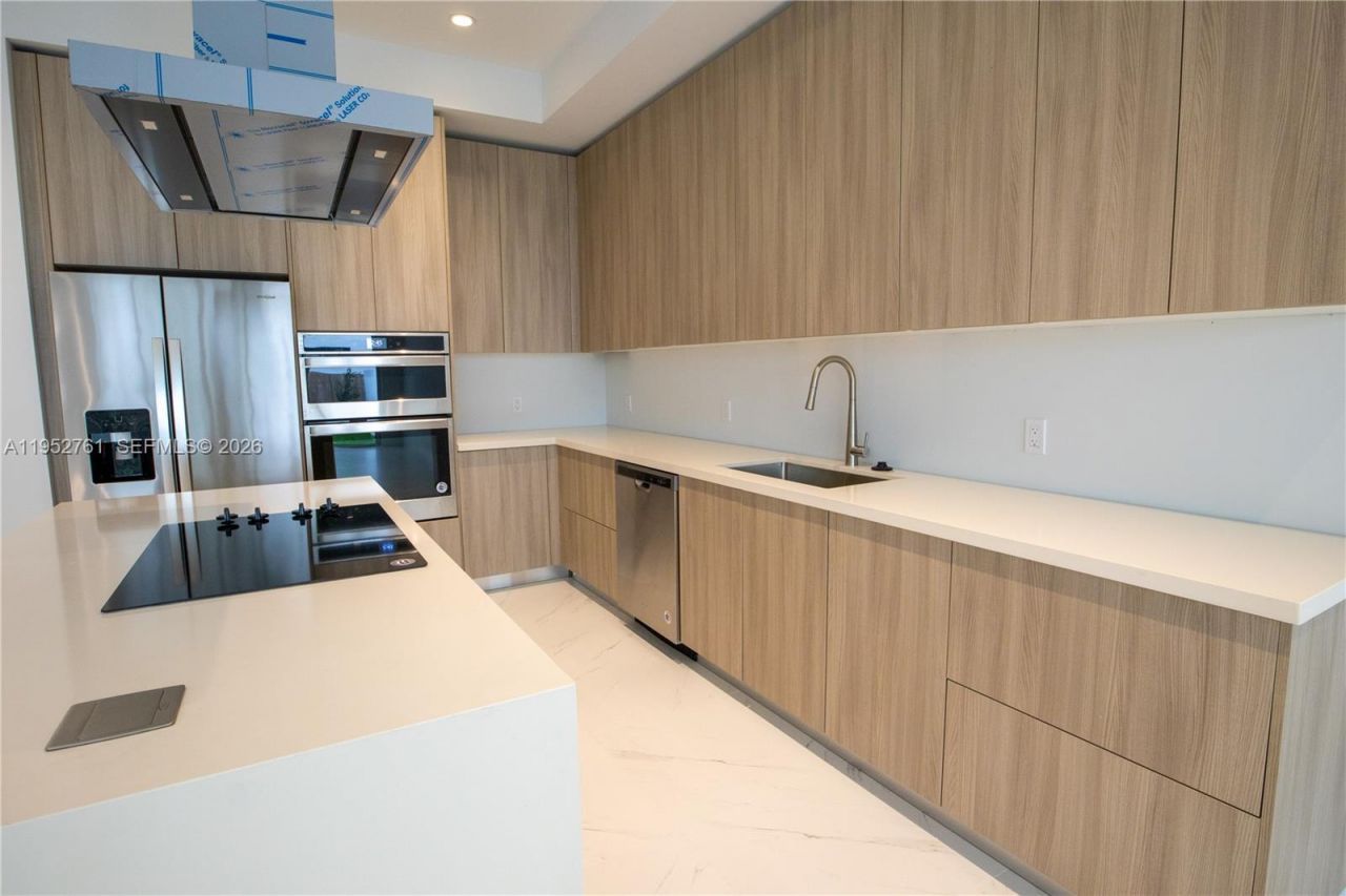 3374 Day Ave, Unit #B, Miami, FL 33133 Photo