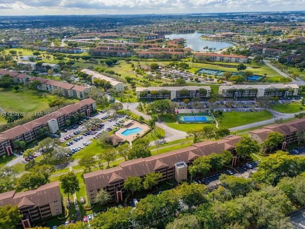12850 SW 4th Ct, Unit 306I, Pembroke Pines, FL 33027
