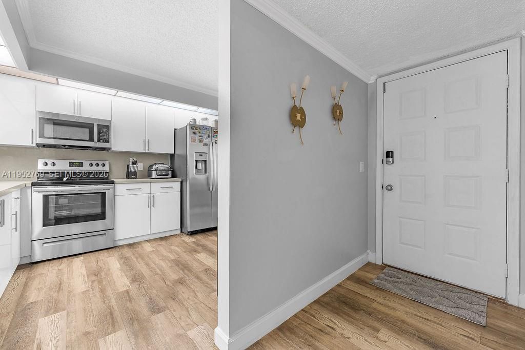 12850 SW 4th Ct, Unit 306I, Pembroke Pines, FL 33027 Photo