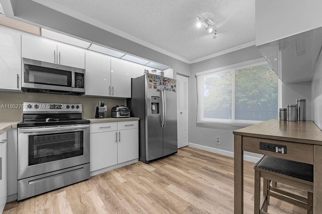 12850 SW 4th Ct, Unit 306I, Pembroke Pines, FL 33027 Photo