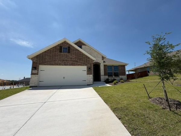 2304 Shamrock Lane, Weatherford, TX 76087