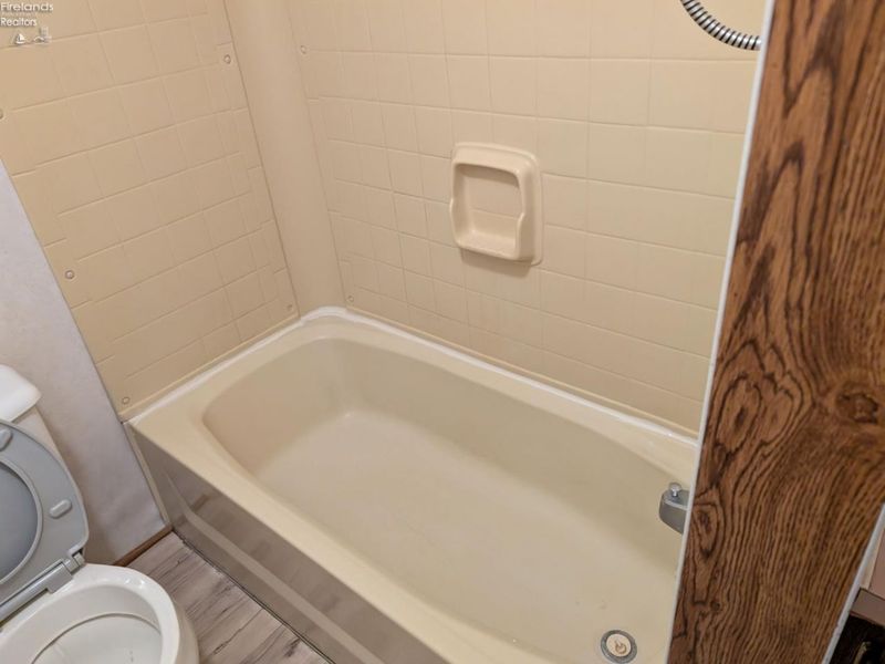 220 Maple Lane, Unit 115A, Green Springs, OH 44836 Photo 15