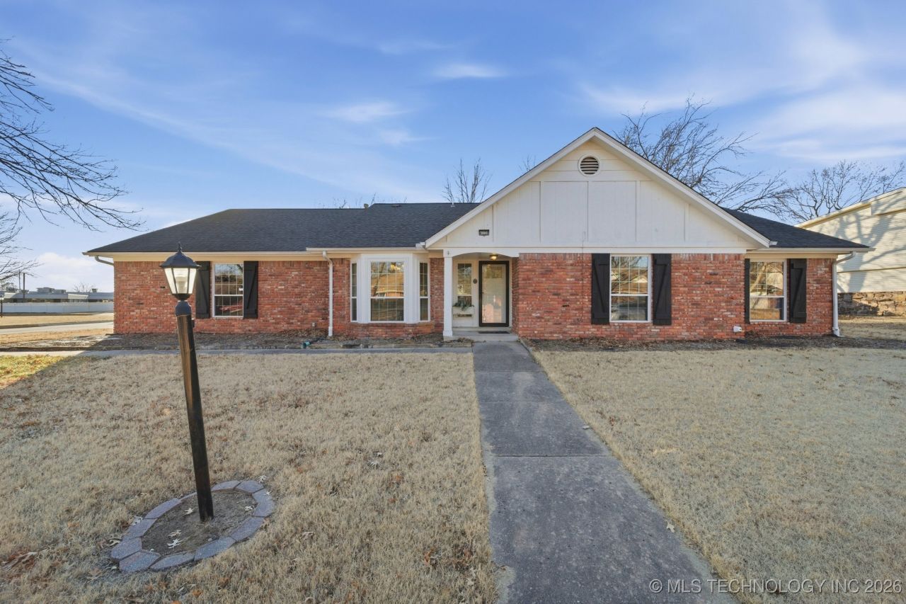 4120 S Juniper Avenue, Broken Arrow, OK 74011 Main Photo
