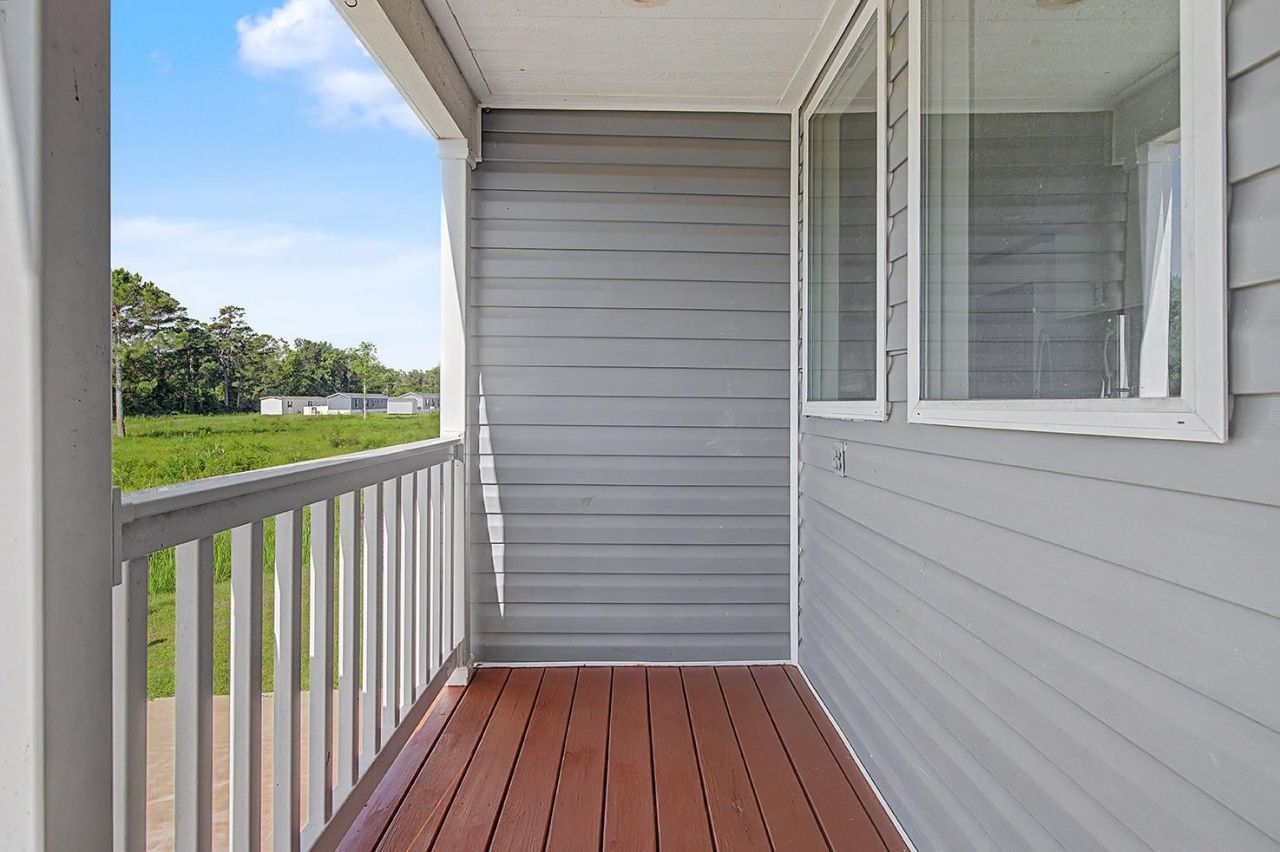 315 Hangar Ct. Photo 11