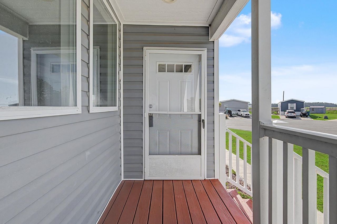 315 Hangar Ct. Photo 12