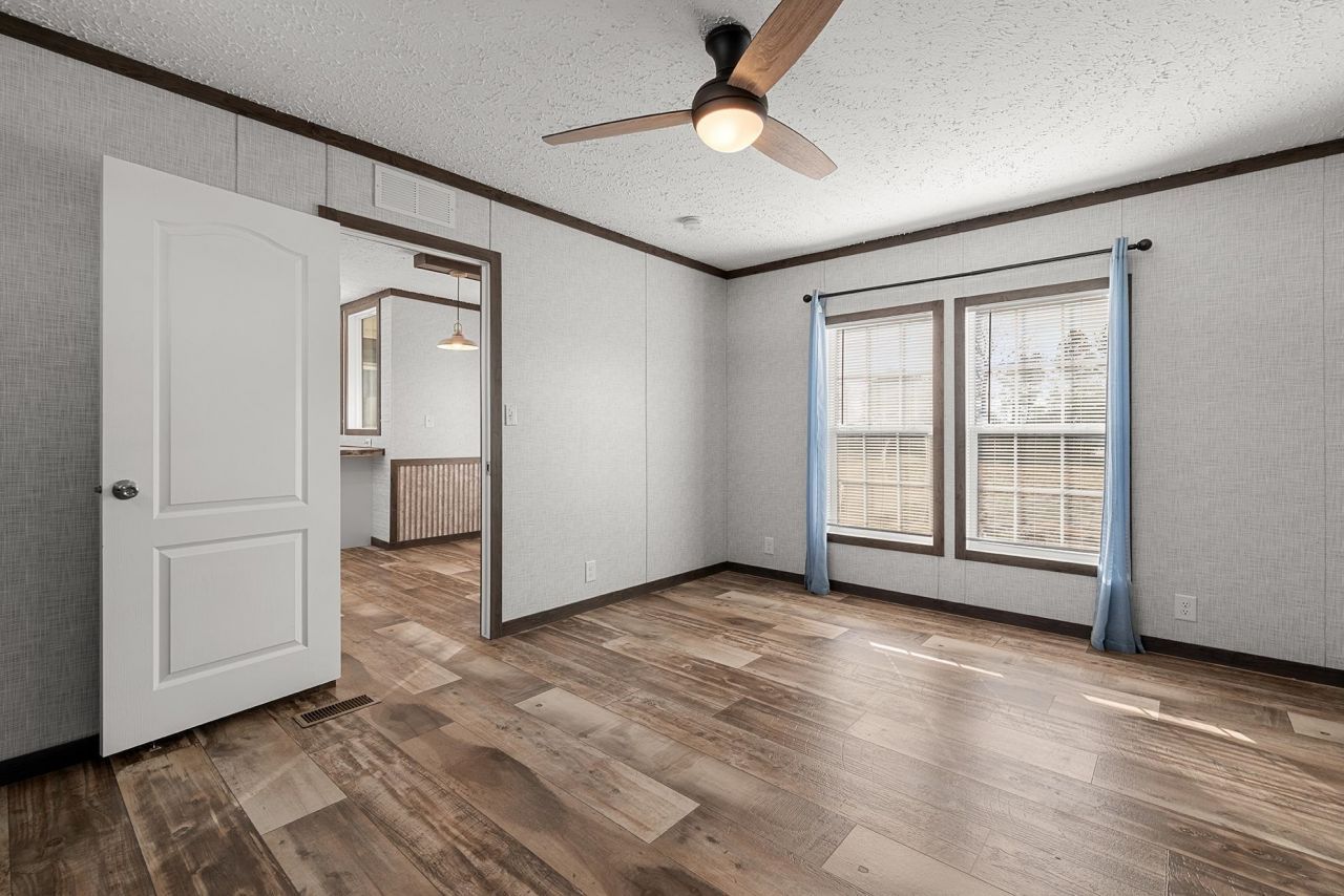 315 Hangar Ct. Photo 16