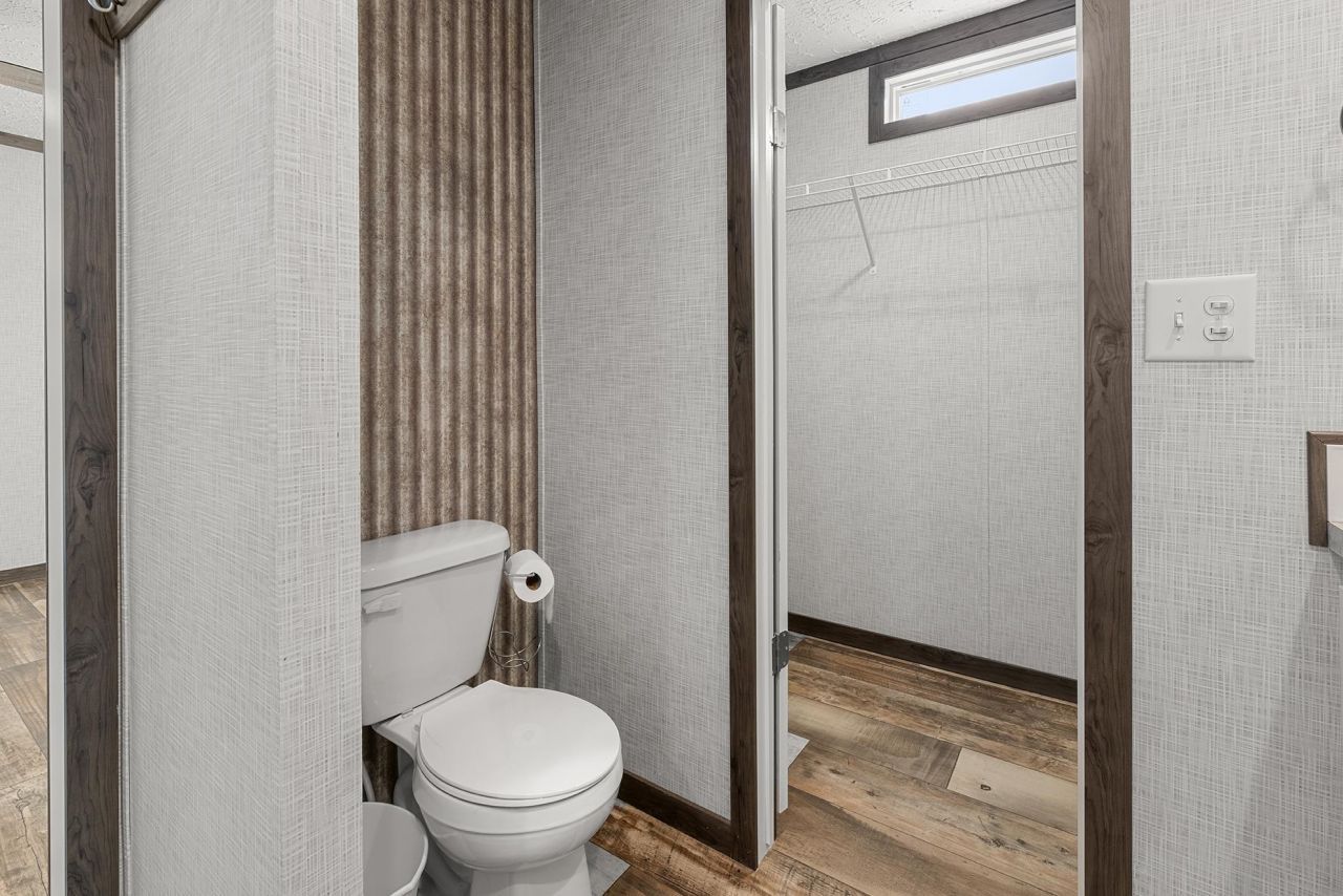 315 Hangar Ct. Photo 19