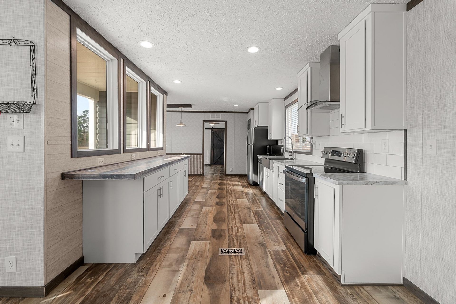 315 Hangar Ct. Photo 19