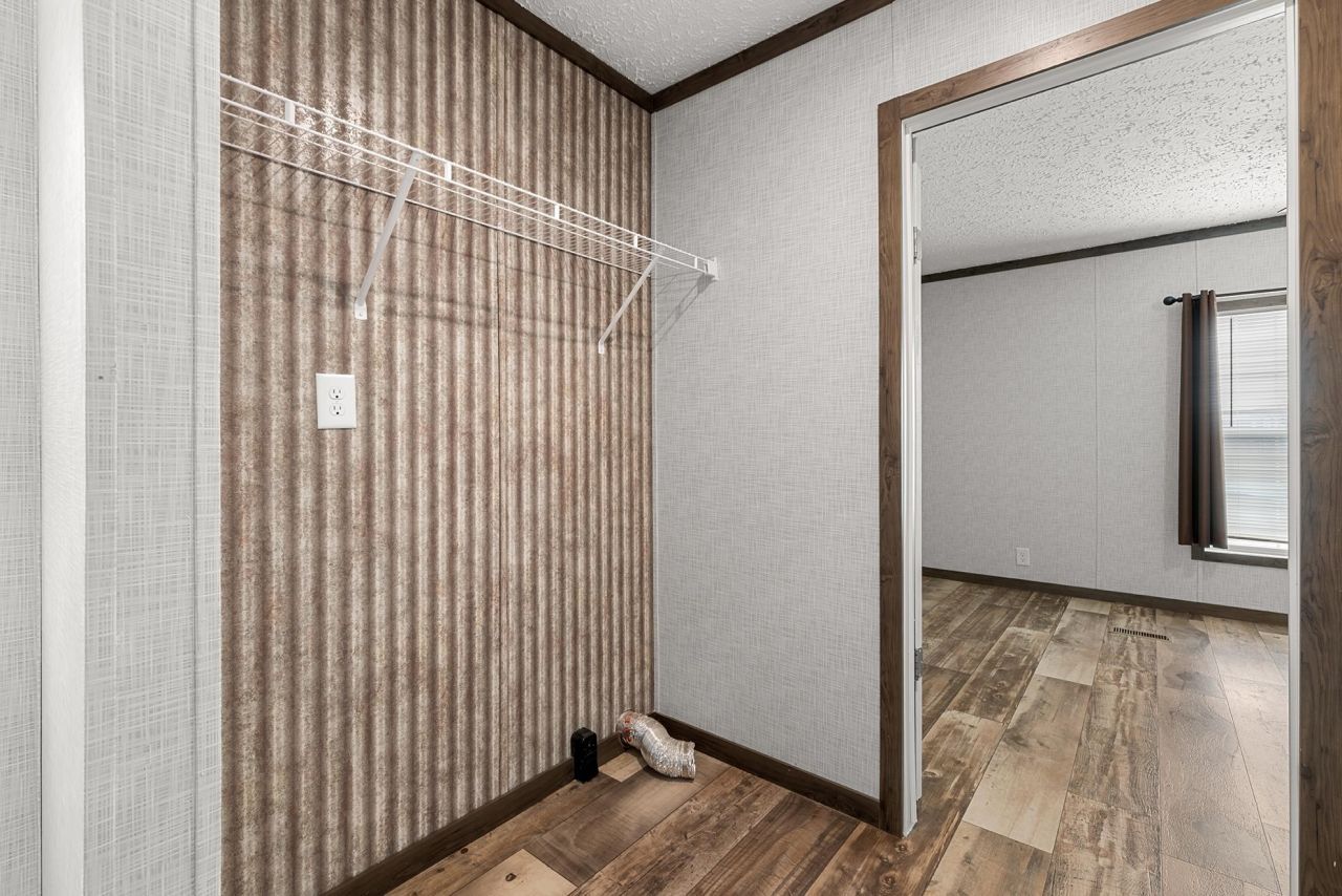 315 Hangar Ct. Photo 22