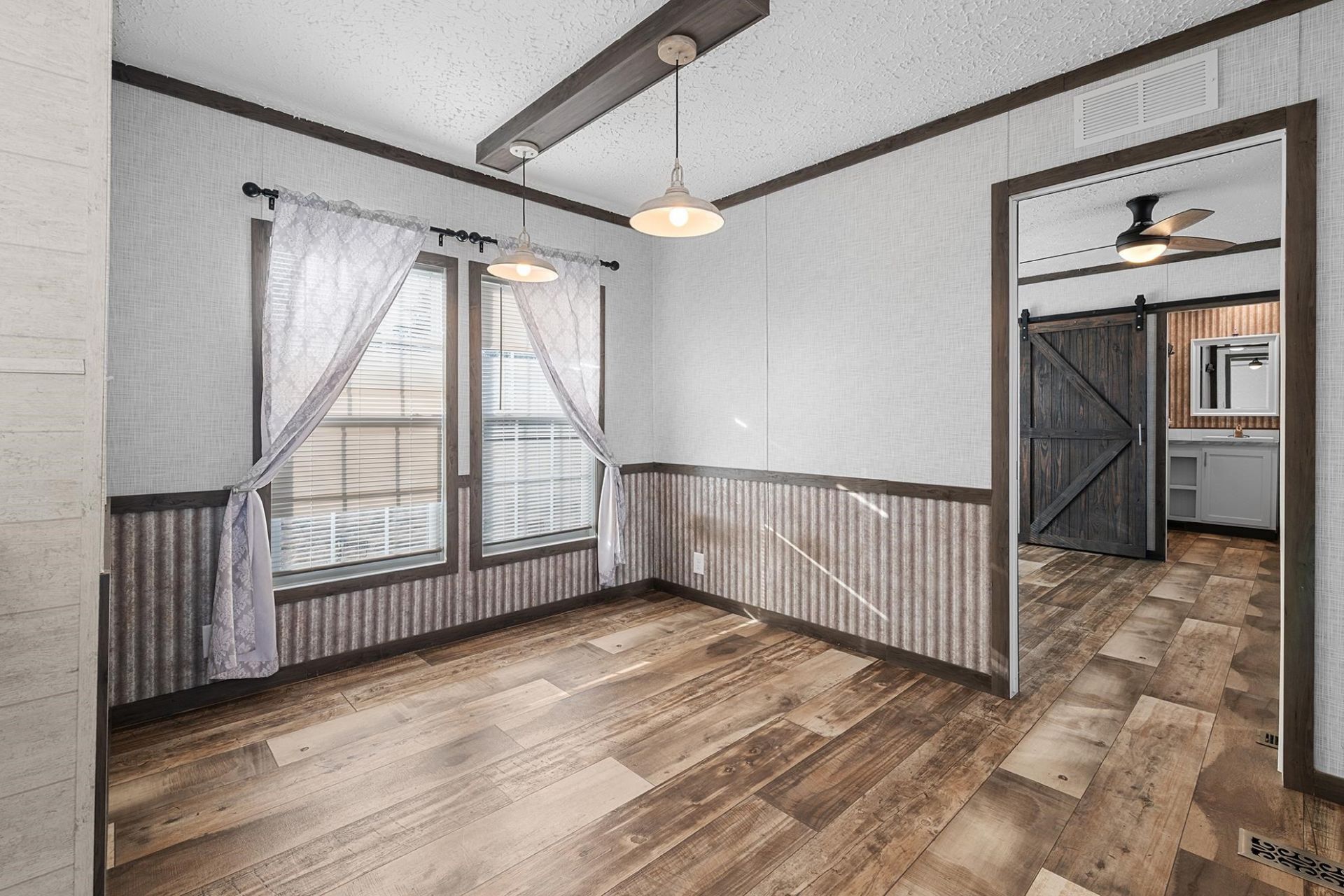 315 Hangar Ct. Photo 24