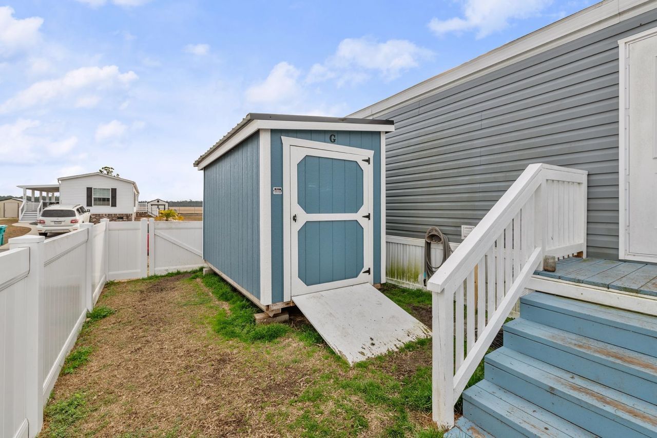 315 Hangar Ct. Photo 30