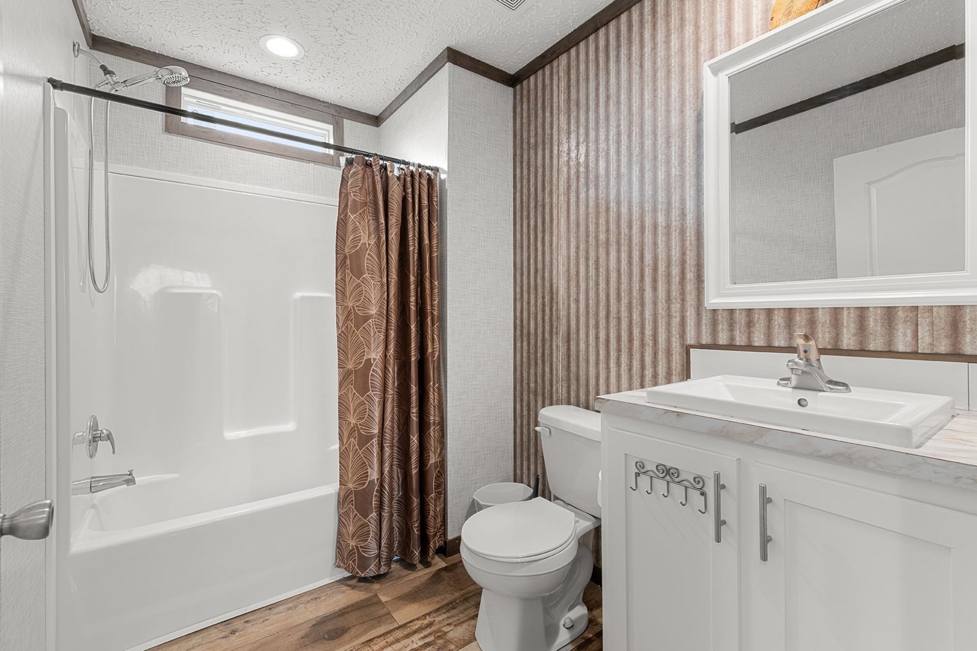 315 Hangar Ct. Photo 32