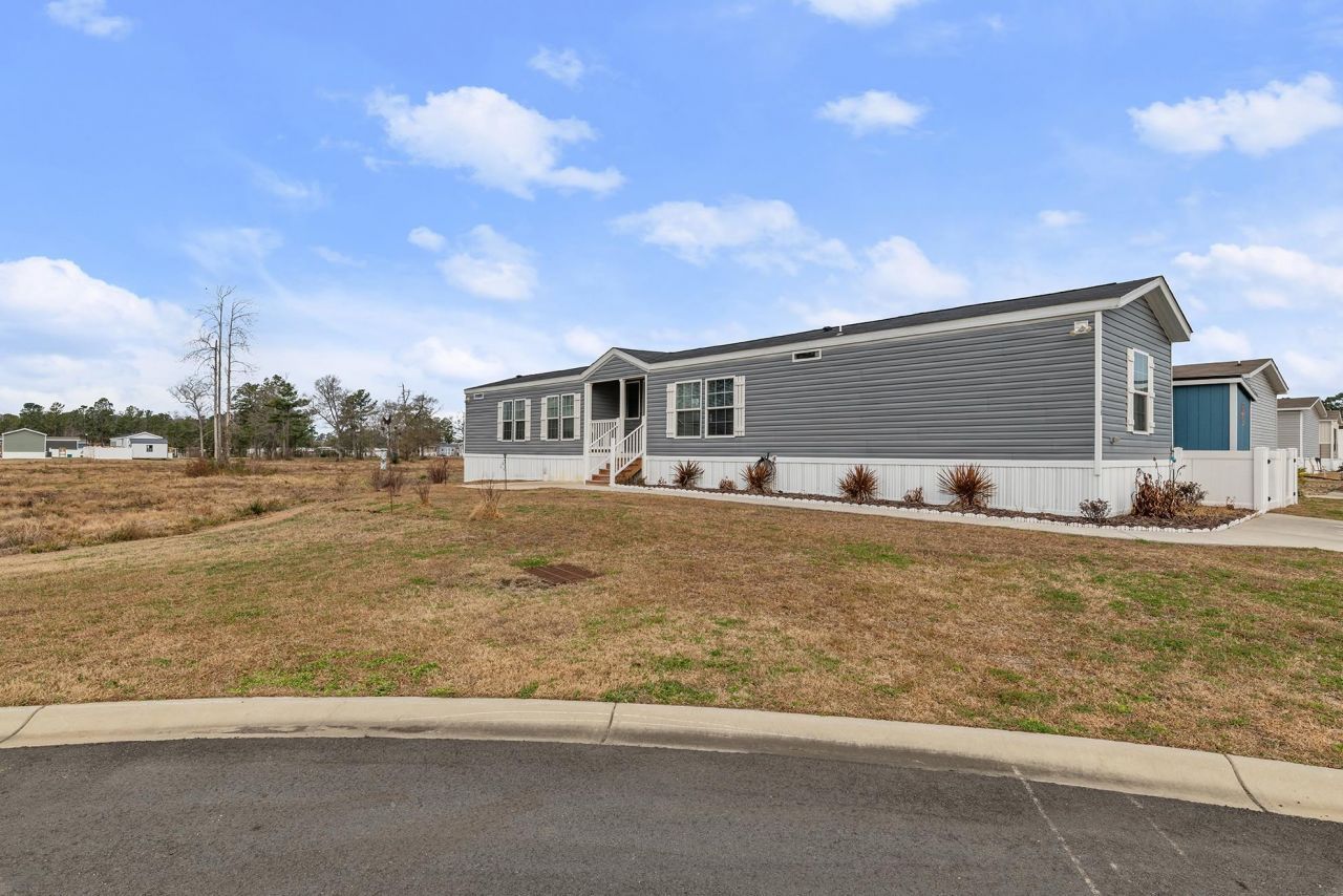 315 Hangar Ct. Photo 34