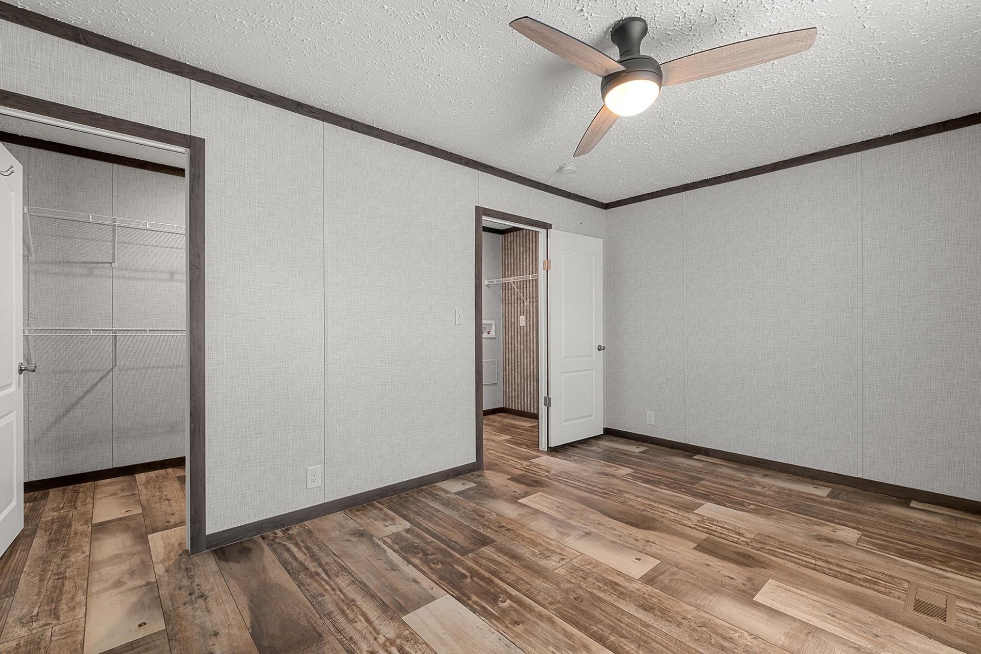 315 Hangar Ct. Photo 36