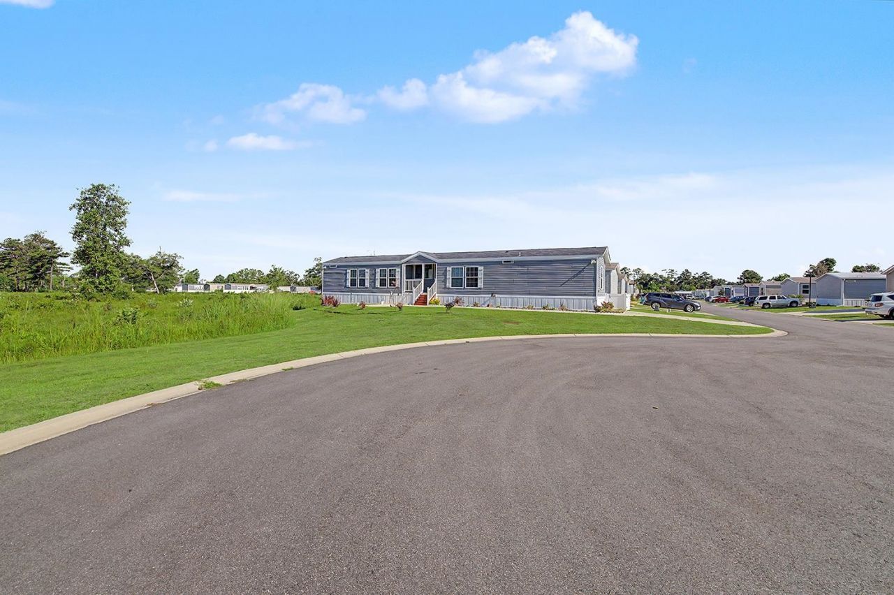 315 Hangar Ct. Photo 41