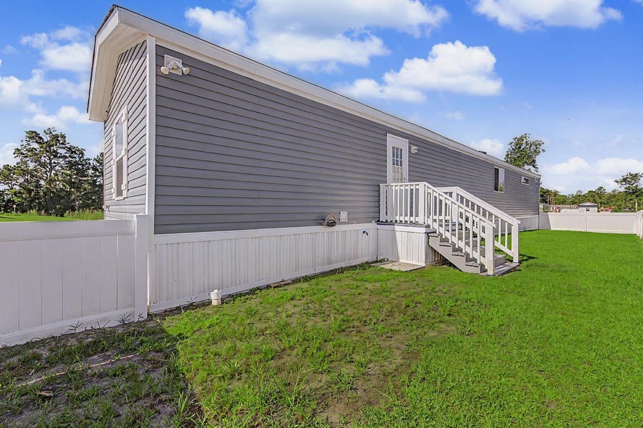 315 Hangar Ct. Photo 44
