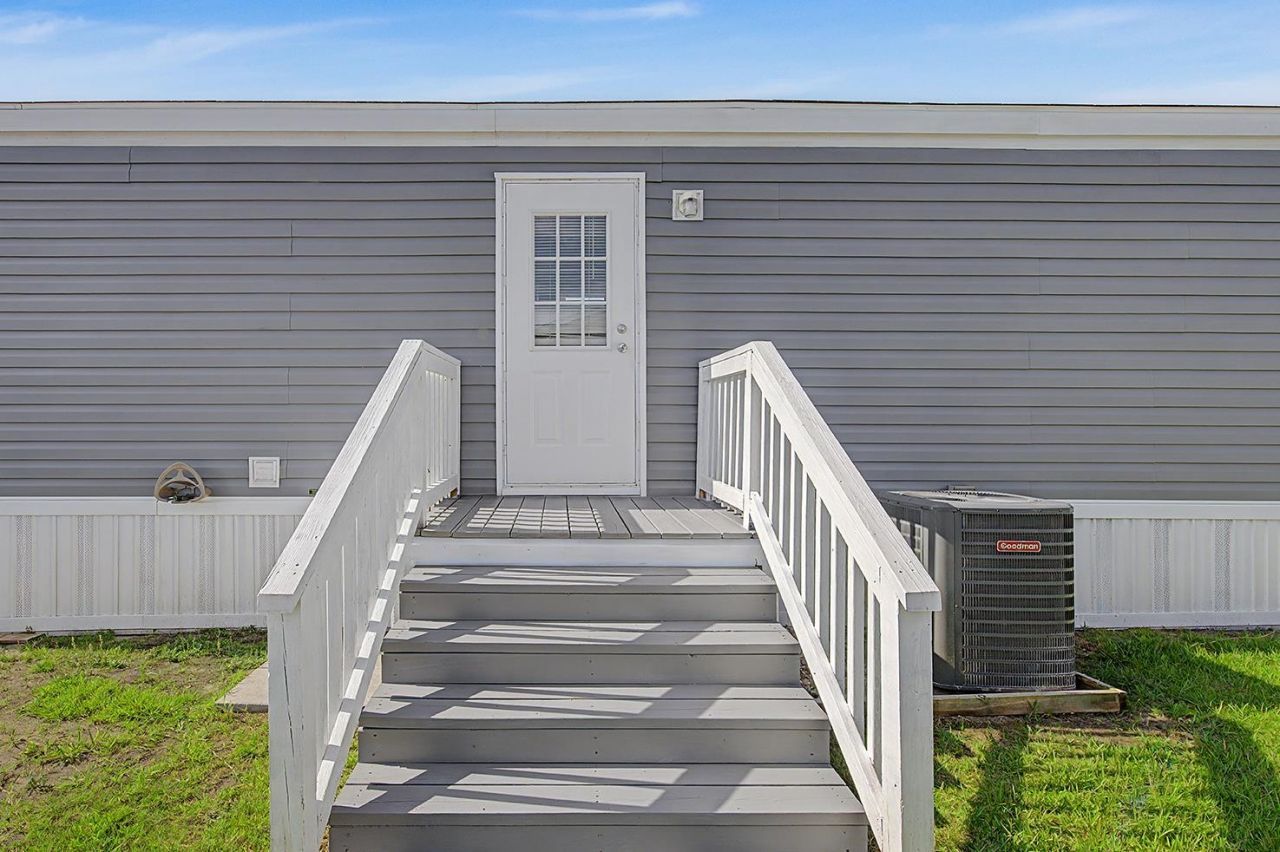 315 Hangar Ct. Photo 45