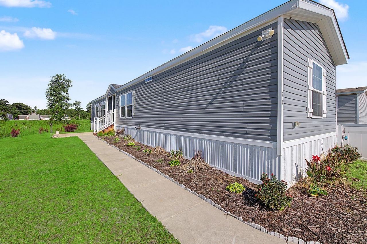 315 Hangar Ct. Photo 5