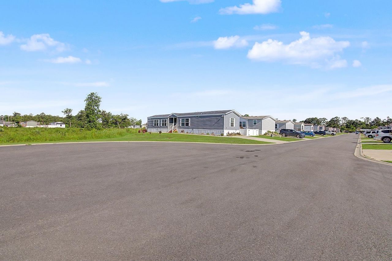 315 Hangar Ct. Photo 51