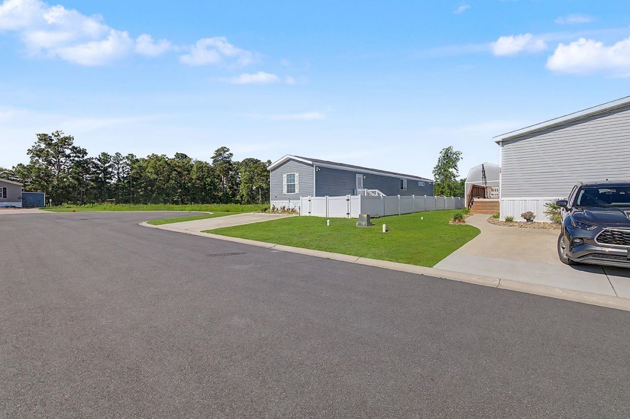 315 Hangar Ct. Photo 53