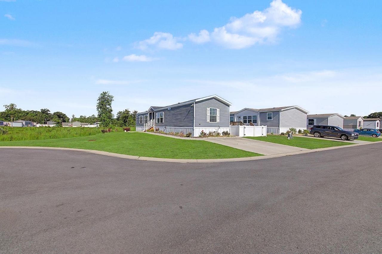 315 Hangar Ct. Photo 54