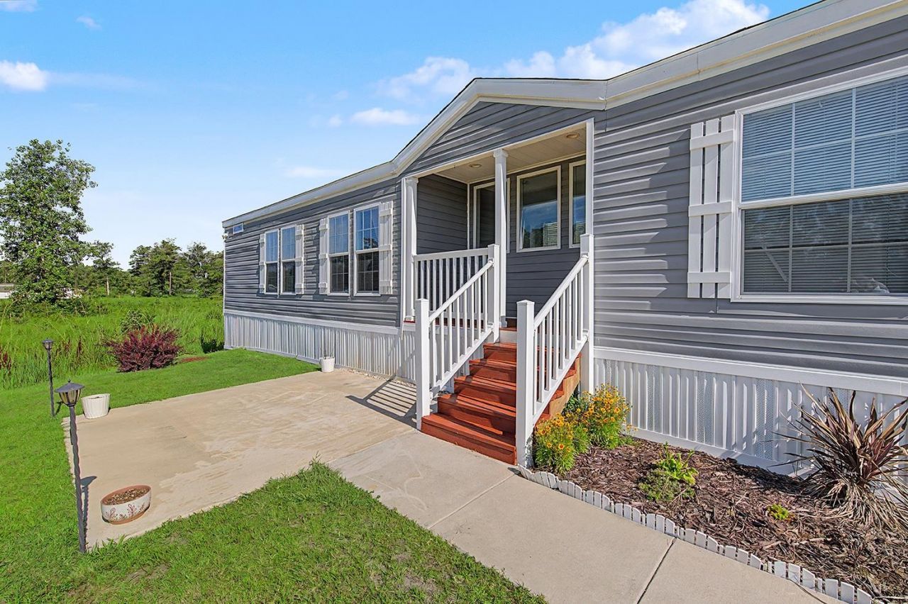 315 Hangar Ct. Photo 7