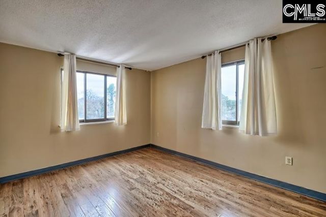 1825 St Julian Place Photo 37