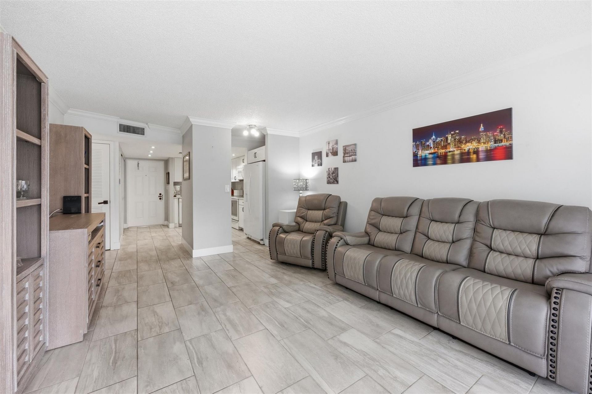 9460 Sunrise Lakes Boulevard, Unit 112, Sunrise, FL 33322 Photo