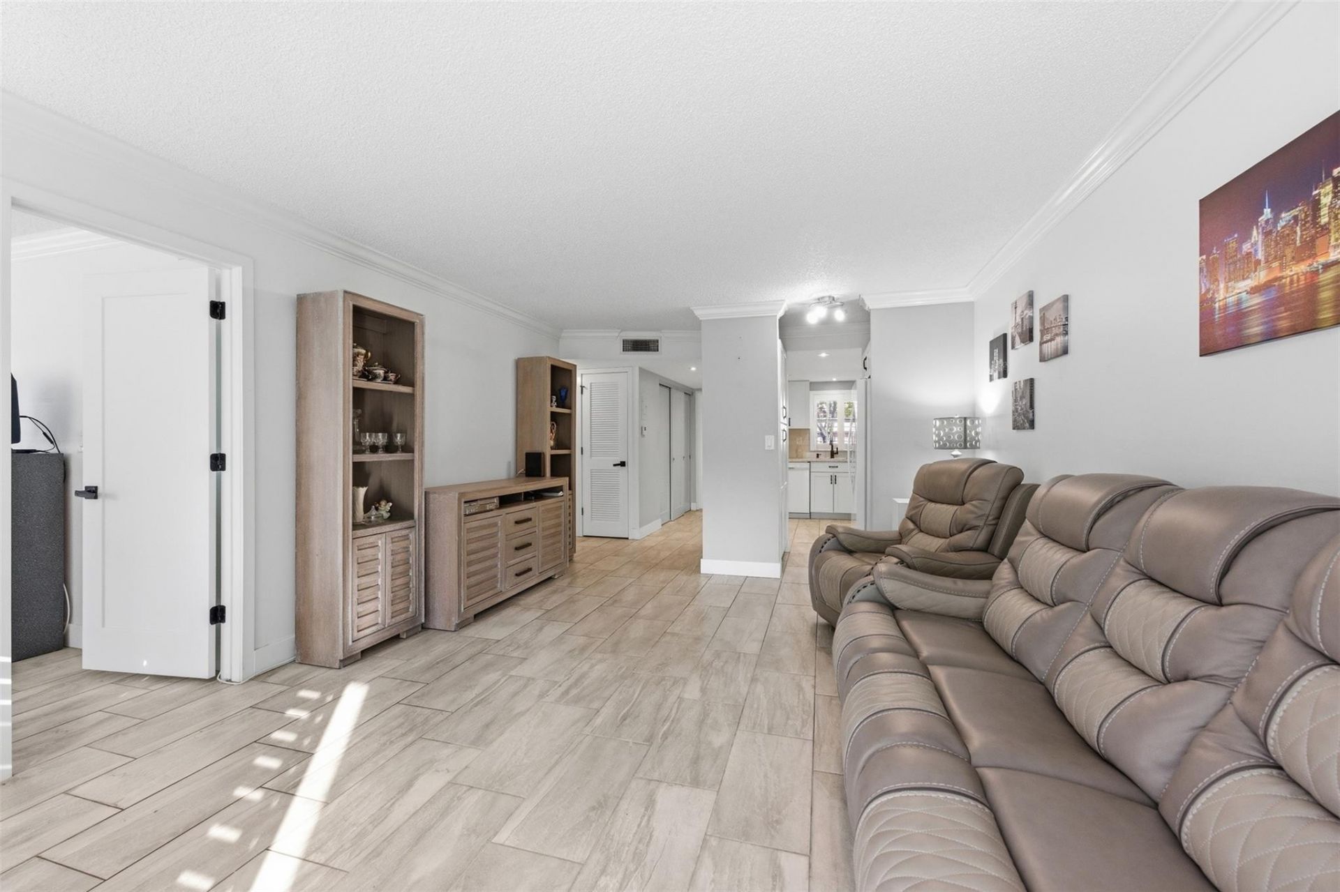 9460 Sunrise Lakes Boulevard, Unit 112, Sunrise, FL 33322 Photo