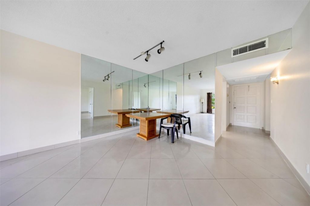 2850 N Palm Aire Drive, Unit 104, Pompano Beach, FL 33069 Photo