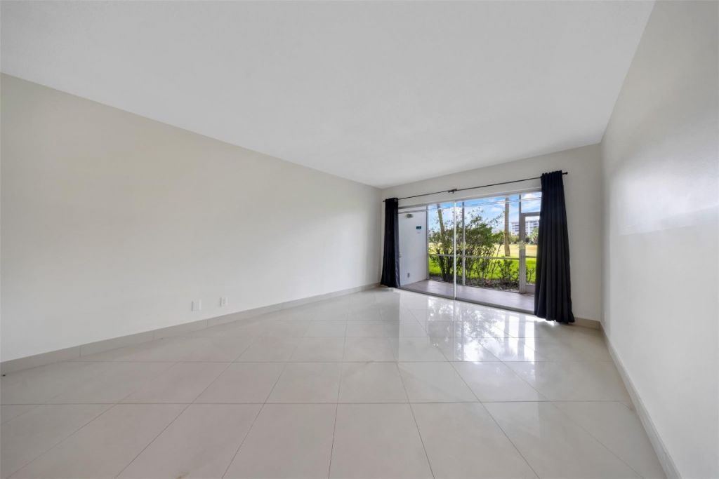 2850 N Palm Aire Drive, Unit 104, Pompano Beach, FL 33069 Photo